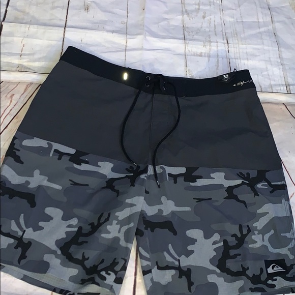 quiksilver camo board shorts